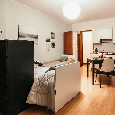 Appartamento Castelli - Affitti Brevi Italia Varese Esterno foto